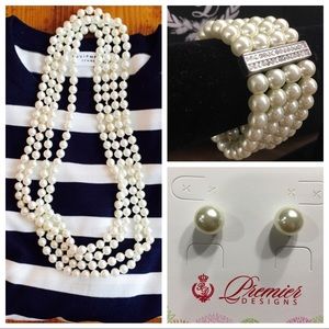 Pearl Necklace, Bracelet & Earrings